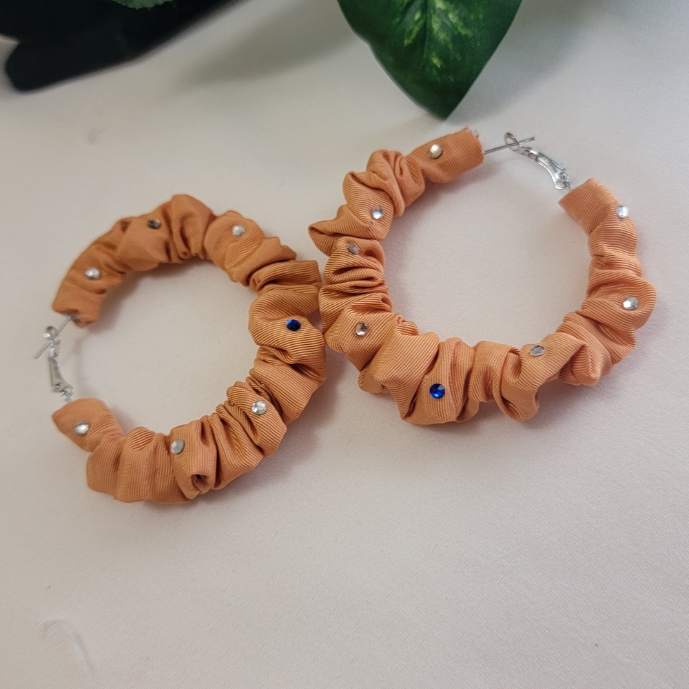 Hoop Earrings with Rhinestone - Picture 3 of 6